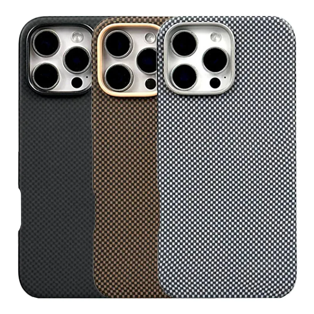 Чохол Carbon Fiber Case Magnetic IPhone 16 Pro — фото 4